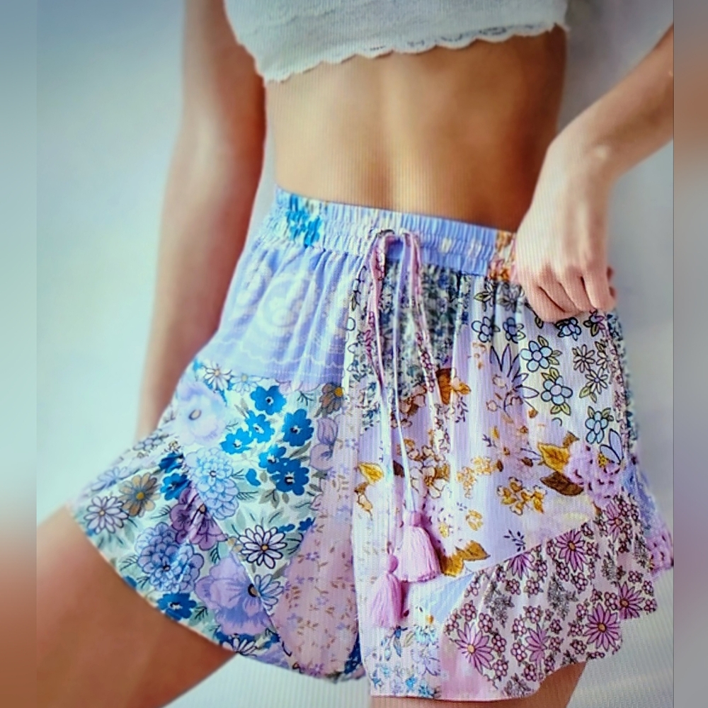 *NEW* SPELL & GYPSY CHA CHA RARE LILAC PATCHWORK FLUTTER HEM SHORTS Size XS
